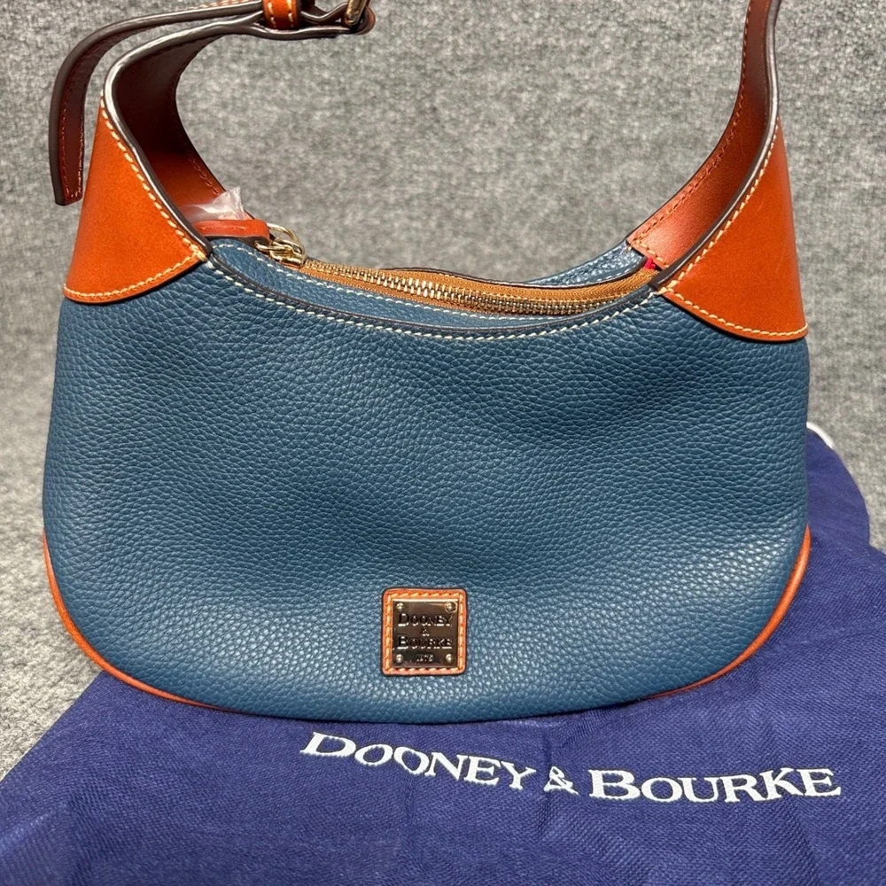 Dooney & Bourke Hobo Shoulder Bag Blue Pebble Leather Dustbag Inner Pockets